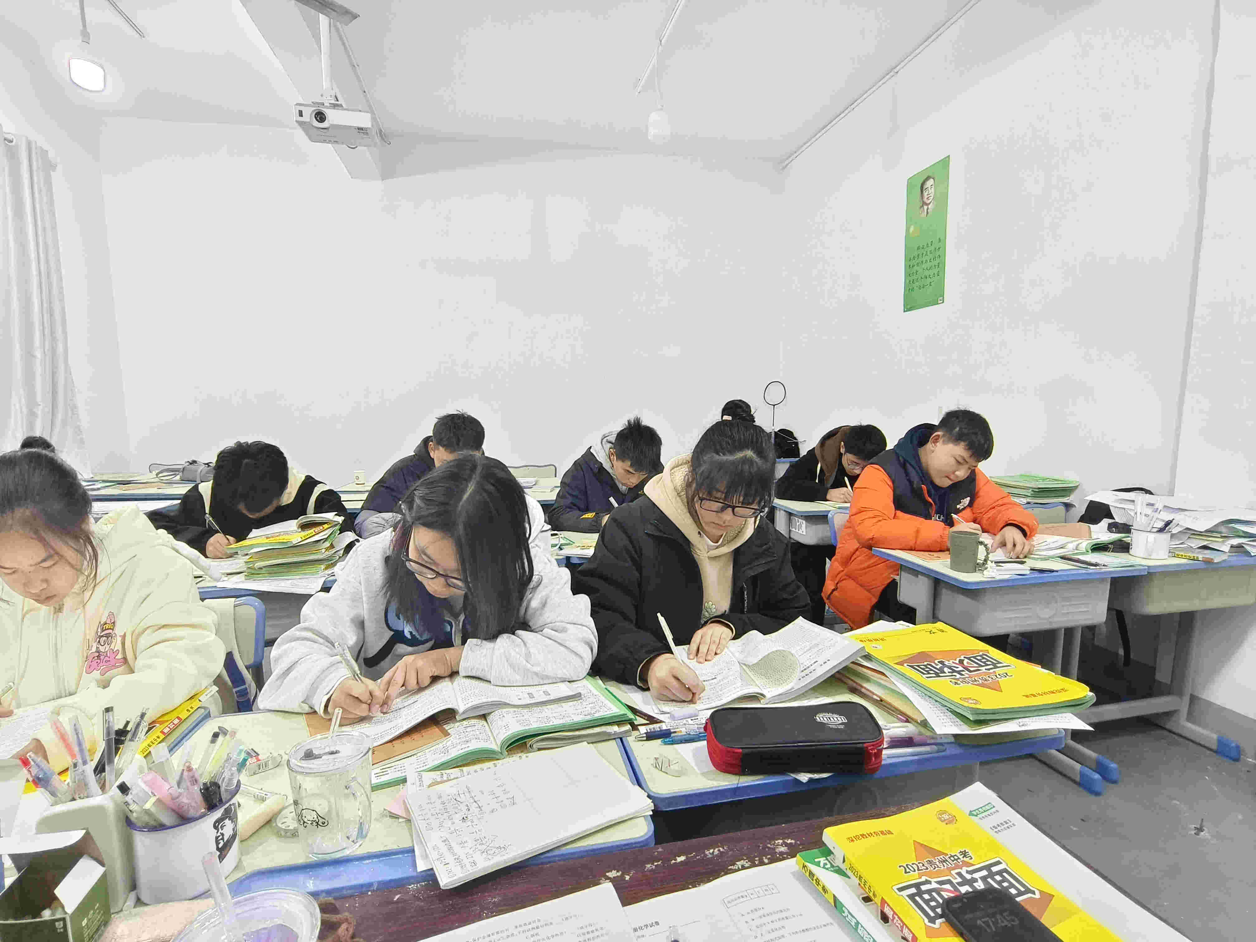 贵阳清镇旅游学校图片图片